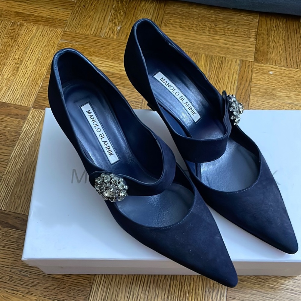 SOLD Manolo Blahnik Suede Pump